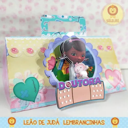 Caixinha para festa tema doutora brinquedos