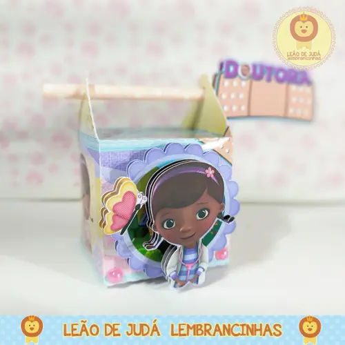 Caixinha para festa tema doutora brinquedos