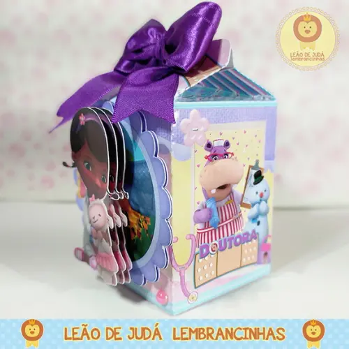 Caixinha para festa tema doutora brinquedos