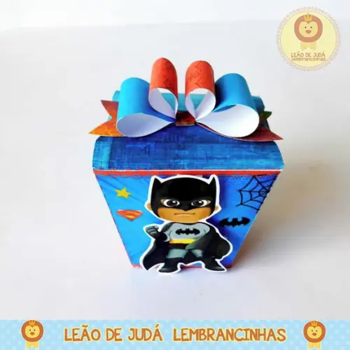 Caixinha para festa tema herois cute