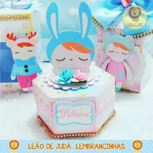 Caixinha para festa tema metoo doll