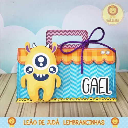 Caixinha para festa tema monstrinhos