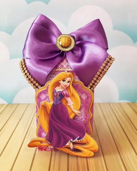 Caixinha para Festa Tema Rapunzel