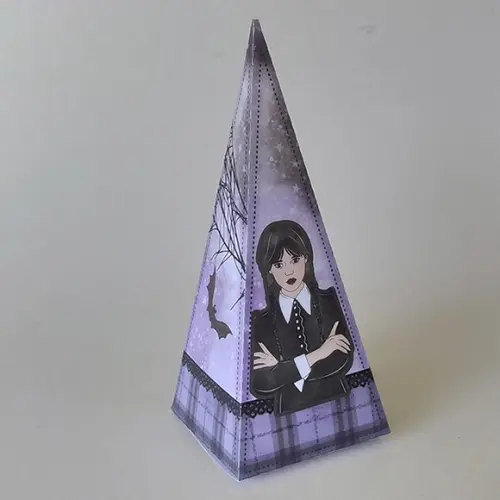 Caixinha Cone Tema Wandinha