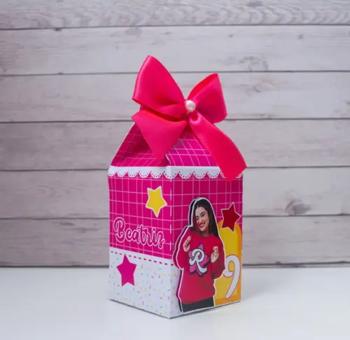 Kit 50 Caixas Emilly Vick dos Rosa Personalizadas