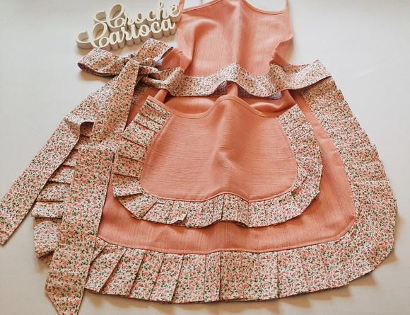 Avental Vintage Criativo Rose Salmão Florais com Tiara