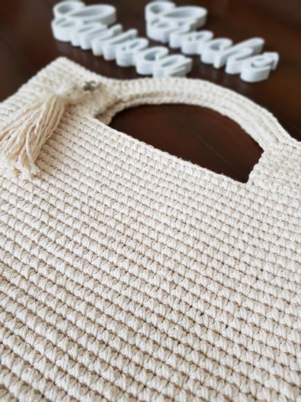 Bolsa de Crochê - Menos É Mais - Tendência
