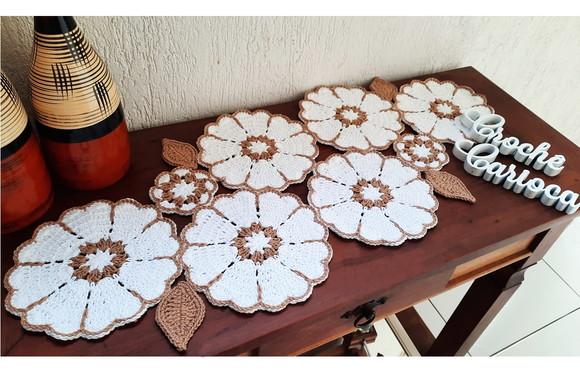 Caminho de Mesa Crochê Rústicidade Natural Branco e Bege