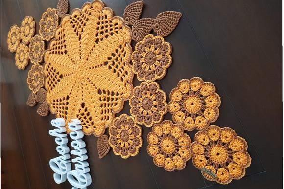 Centro de Mesa Amarelo Ouro e Marrom Mandalas Trilho de Mesa