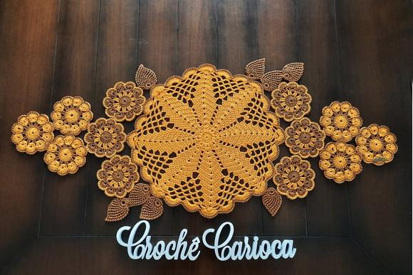 Centro de Mesa Amarelo Ouro e Marrom Mandalas Trilho de Mesa