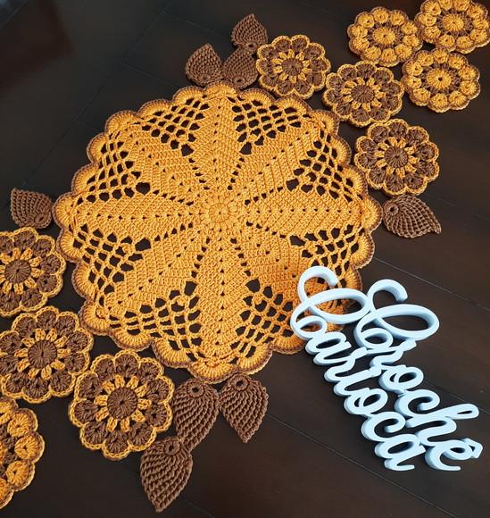 Centro de Mesa Amarelo Ouro e Marrom Mandalas Trilho de Mesa