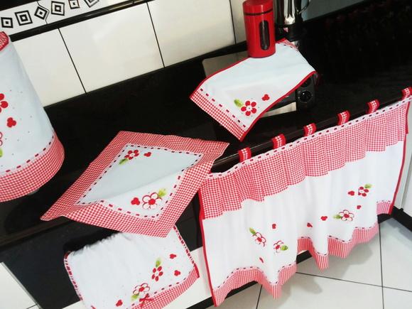 Conjuntinho de Cozinha Vermelho Xadrez e Flores Escolha Cor