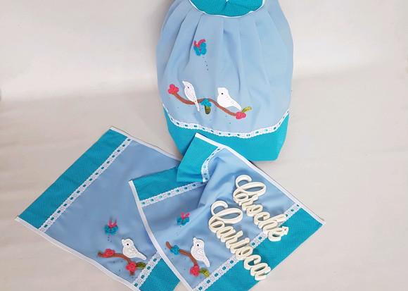 Conjunto de cozinha: azul com passarinhos delicados