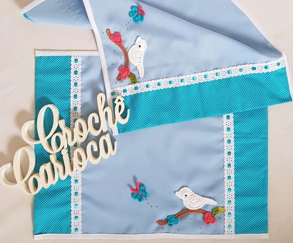 Conjunto de cozinha: azul com passarinhos delicados