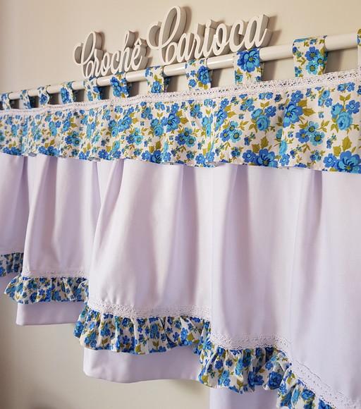 Cortina Bandô Babados Azul Floral e Branco Renda de Algodão