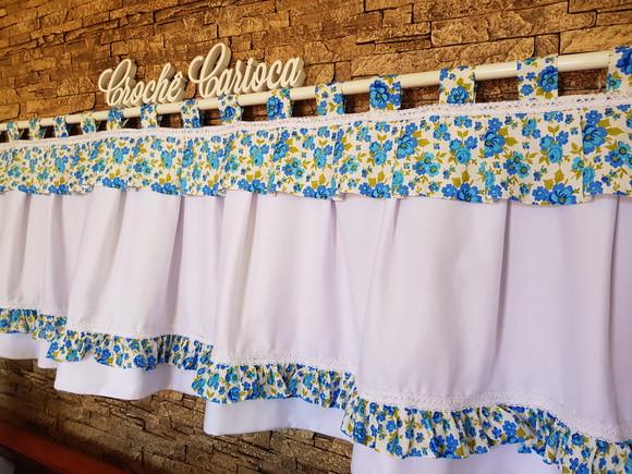 Cortina Bandô Babados Azul Floral e Branco Renda de Algodão