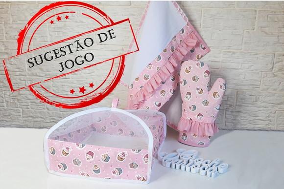 Pano de Copa Cor de Rosa Cupcake Bico de Crochê e Babadinhos