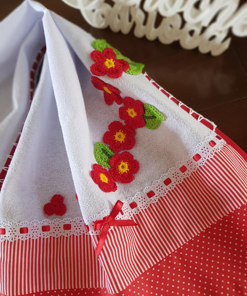 Pano de Prato Vermelho Criativo Floral em Crochê