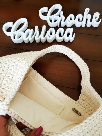 Bolsa de Crochê - Menos É Mais - Tendência