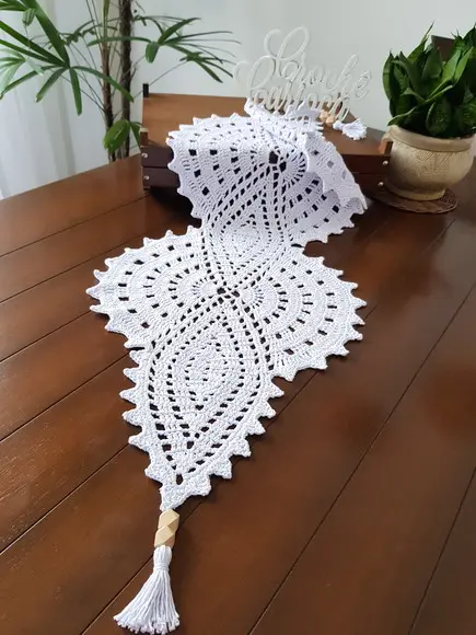 Caminho de Mesa Infinito em Crochê Escolha Cor!
