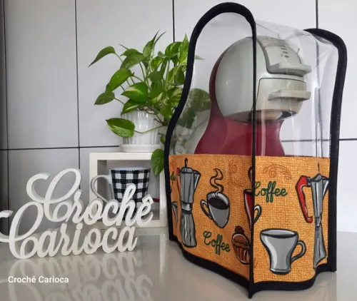 Capa Cafeteira Dolce Gusto Mini Me Cristal e Tecido Café