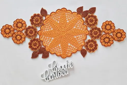 Centro de Mesa Amarelo Ouro e Marrom Mandalas Trilho de Mesa