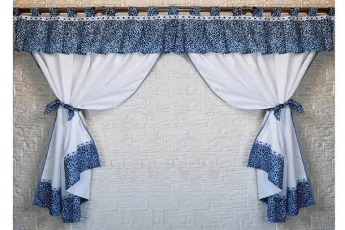 Cortina Azul Floral e Branco Sob Medida com Abraçadeiras