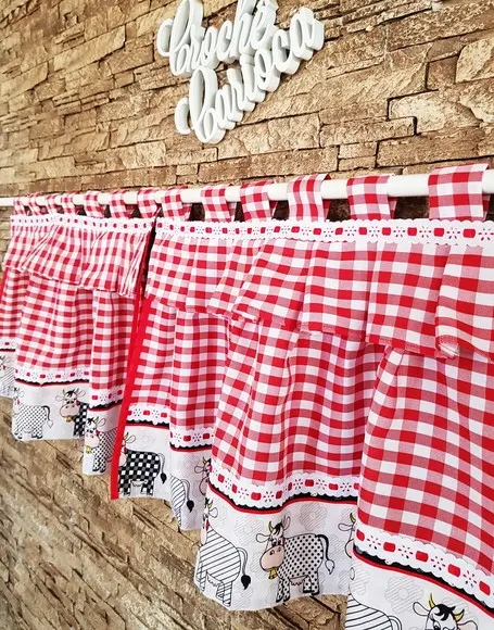 Cortina Bandô Xadrez Vermelho e Vaquinhas