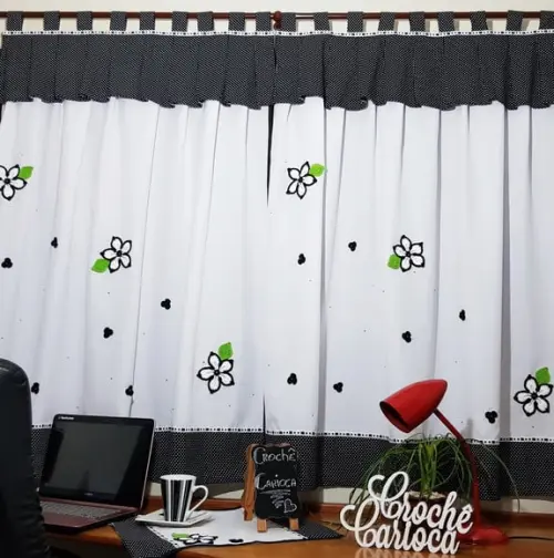 Cortina de Janela Preto e Branco Poás Sob Medida
