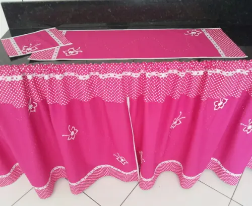 Cortina e Paninhos de Cozinha Rosa Pink
