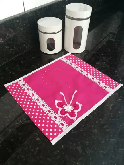 Cortina e Paninhos de Cozinha Rosa Pink