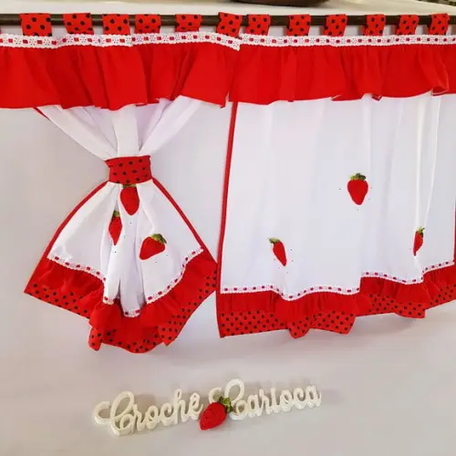 Cortina para Cozinha Moranguinhos Janela Sob Medida
