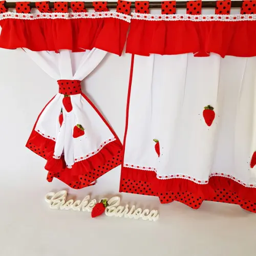 Cortina para Cozinha Moranguinhos Janela Sob Medida