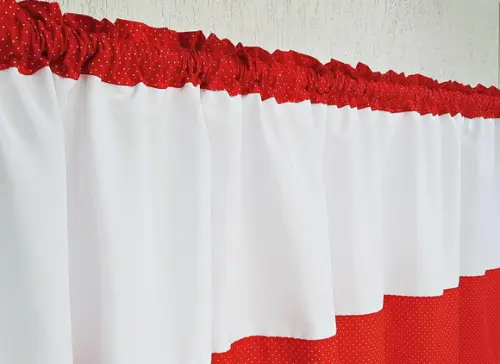 Cortina Vermelho Poás Esconde Varão Sob Medida e Escolha Cor