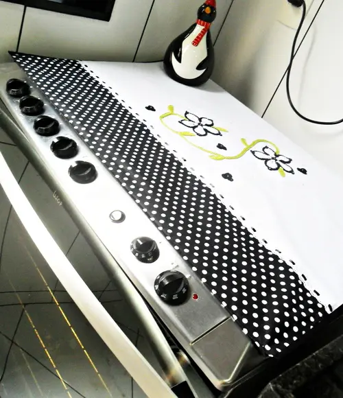 Jogo de Cozinha Branco e preto poás