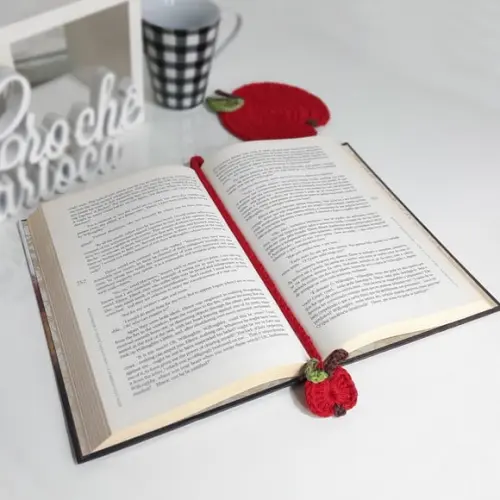 Kit Leitura Porta-copo e Marca Página Tema Maças 2 Peças