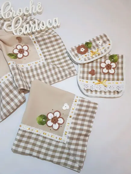 Kit Mesa: 2 Centros de Mesa e Puxadores Farmhouse Bege