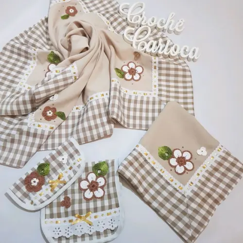 Kit Mesa: 2 Centros de Mesa e Puxadores Farmhouse Bege