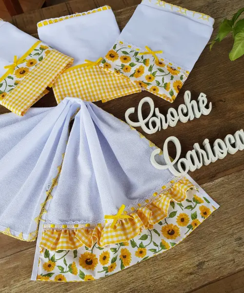 Panos de Prato Tema Girassóis com Xadrez Amarelo Composê 4 peç