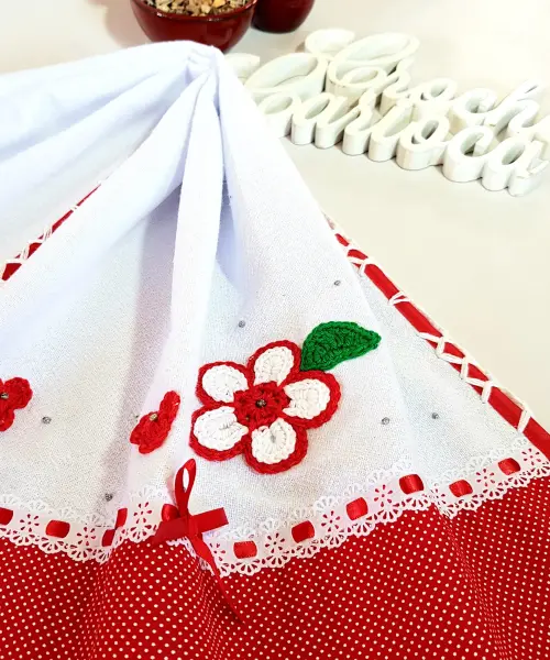 Pano de Prato Floral com Vermelho Poás