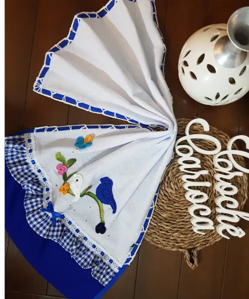 Pano de Prato Passarinhos Azul Royal 80x50 Bordado de Crochê
