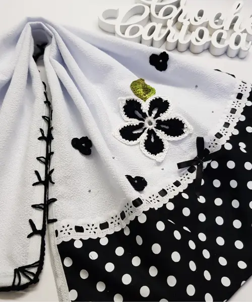 Pano de Prato Preto e Poás Crochê Delicado Pode Escolher Cor