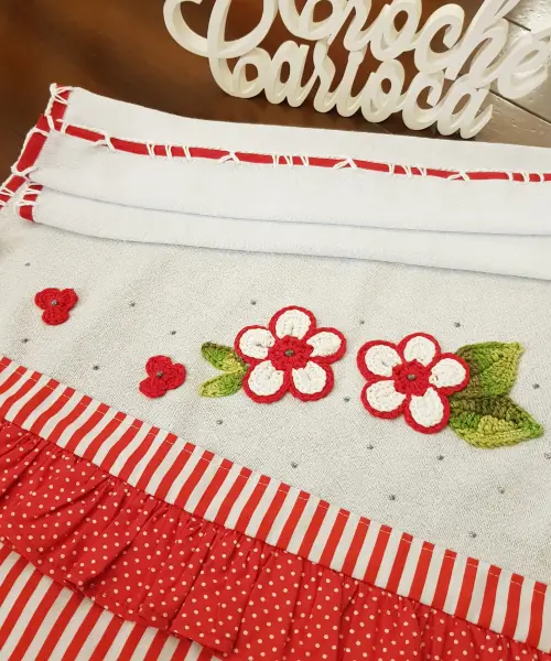 Pano de Prato Vermelho Floral e listras Alto Padrão e durabilida