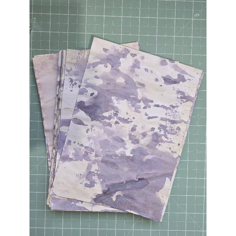 Folhas Envelhecidas Coloridas(tons de roxo a4 - 50un)