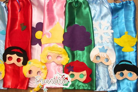 Kit Capa e Máscara Princesas
