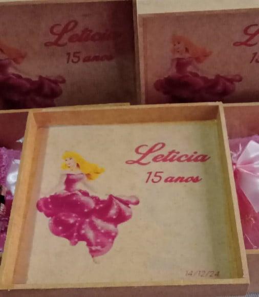 15 Anos - Personalizada - Caixinha Luxo