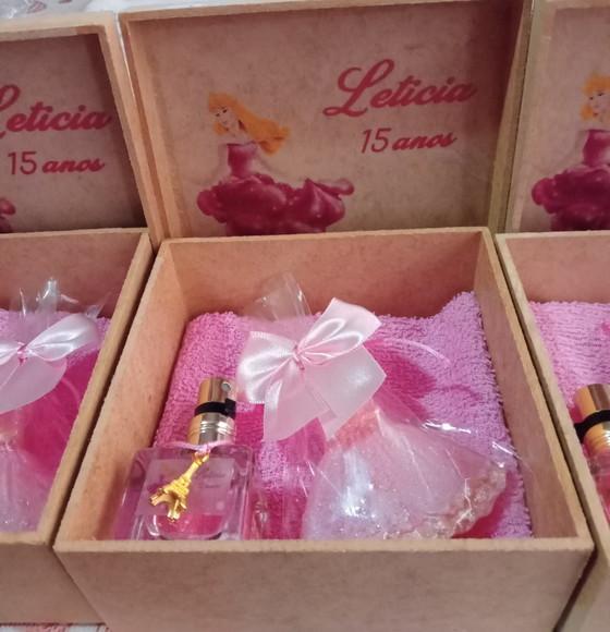 15 Anos - Personalizada - Caixinha Luxo