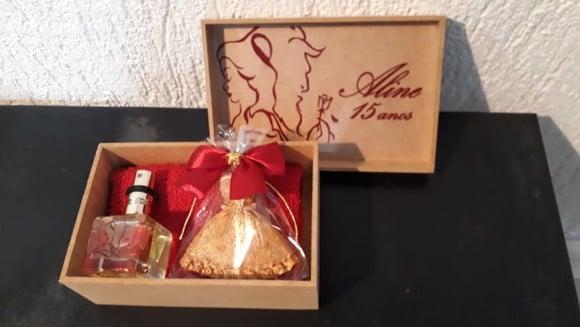 15 Anos - Personalizada - Caixinha Luxo