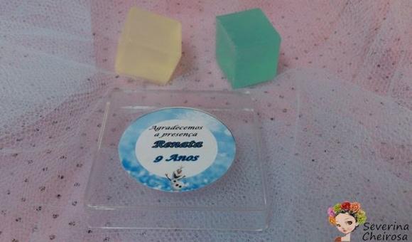 Caixinha Personalizada com Sabonetes