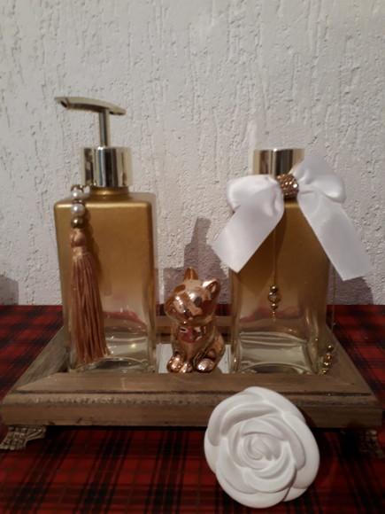 Conjunto Lavabo Luxo -dourado com Madeira
